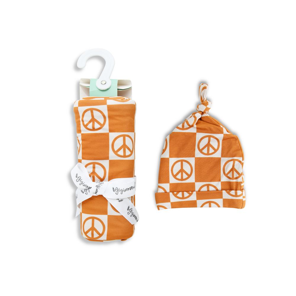 Adler SWADDLE - Gigi and Max