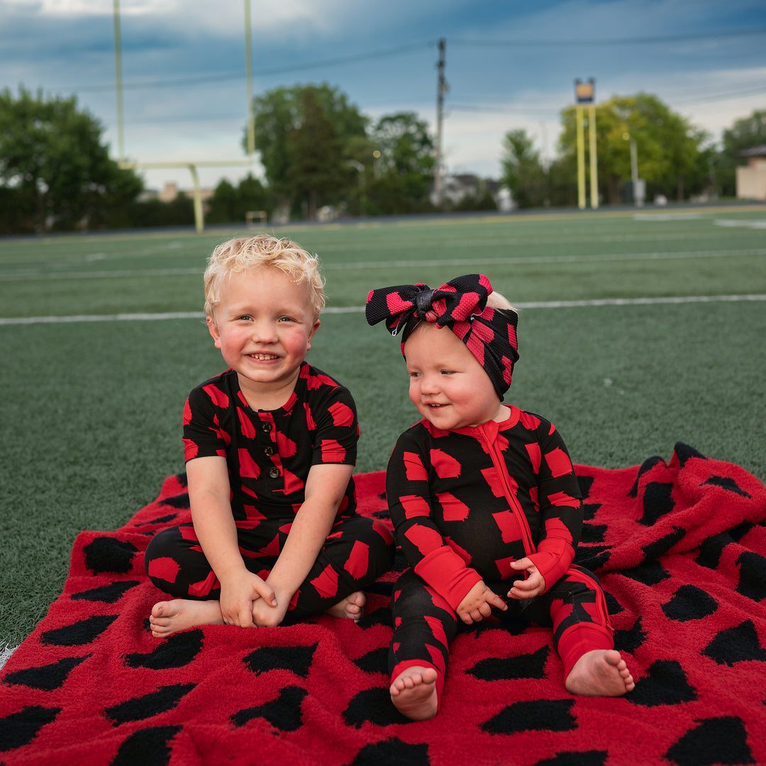 Georgia Black & Red ZIP - Gigi and Max