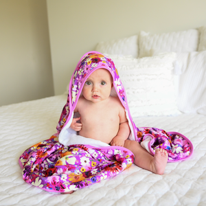 Kaia Plush hooded TOWEL - Gigi and Max