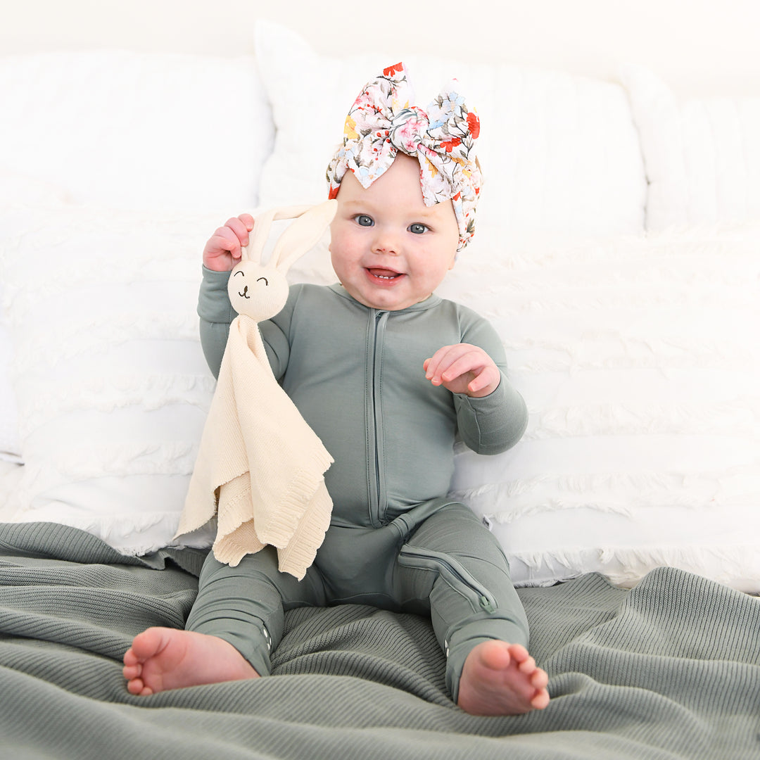 Oatmeal KNIT BUNNY LOVEY - Gigi and Max