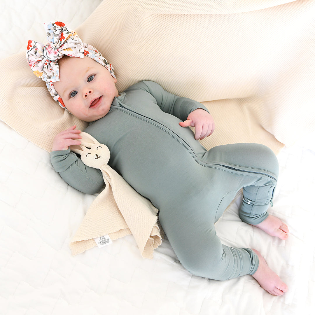 Oatmeal KNIT BUNNY LOVEY - Gigi and Max