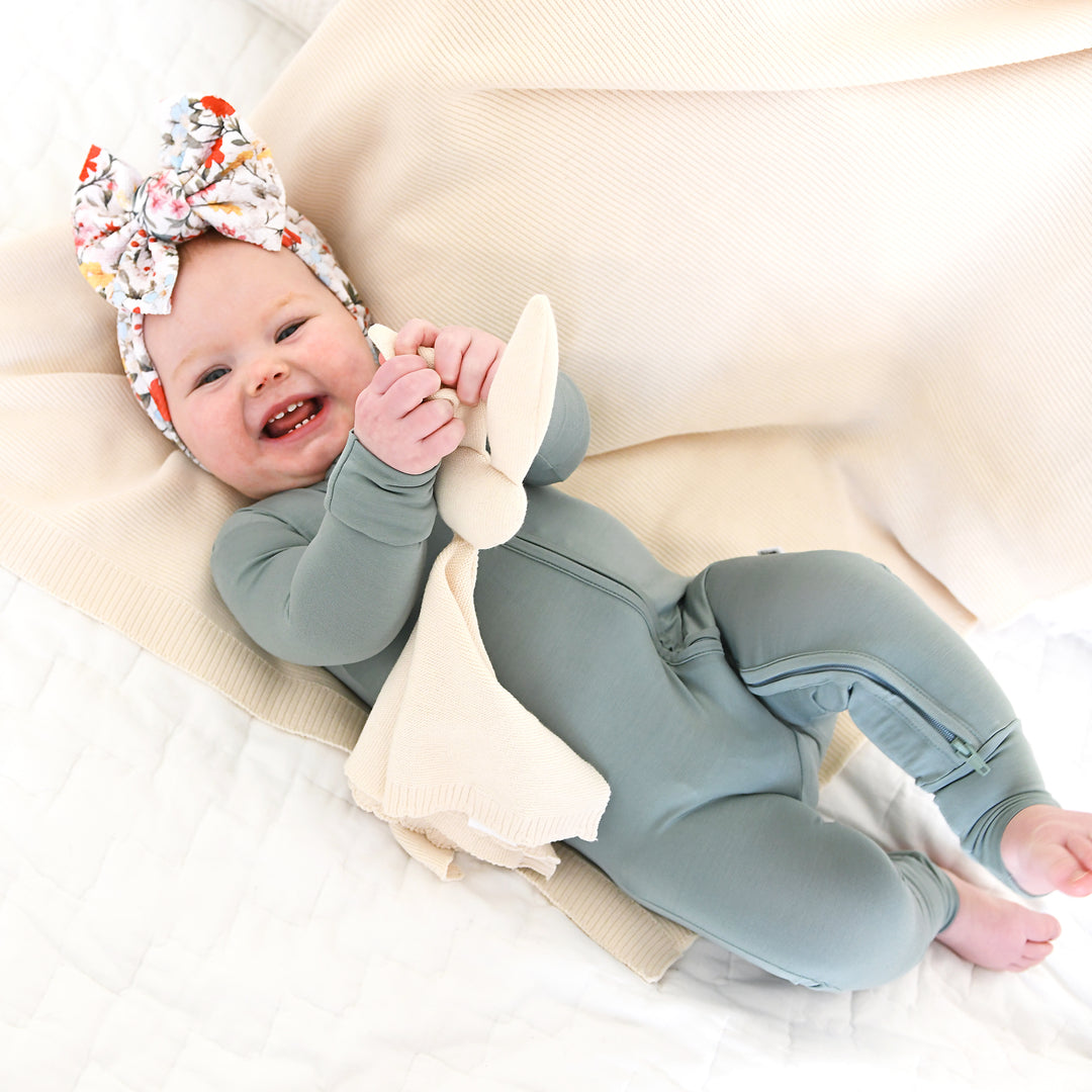 Oatmeal KNIT BUNNY LOVEY - Gigi and Max