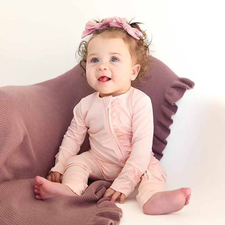 Mauve KNIT RUFFLE BLANKET - Gigi and Max