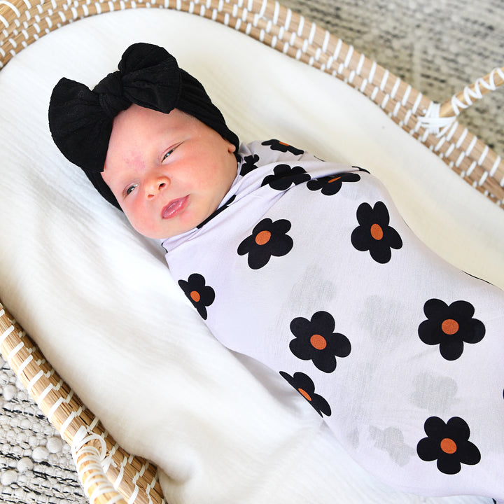 Lizzy SWADDLE - Gigi and Max