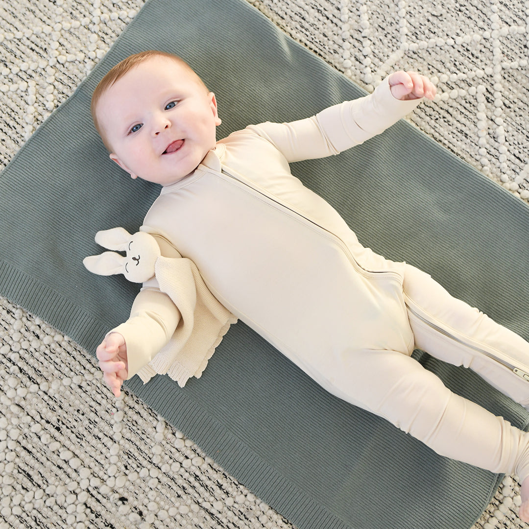 Oatmeal ZIP - Gigi and Max