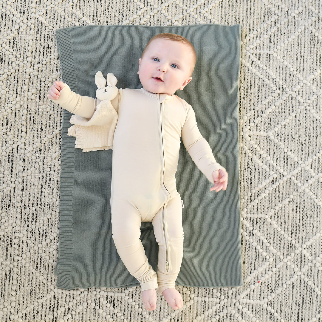 Oatmeal ZIP - Gigi and Max