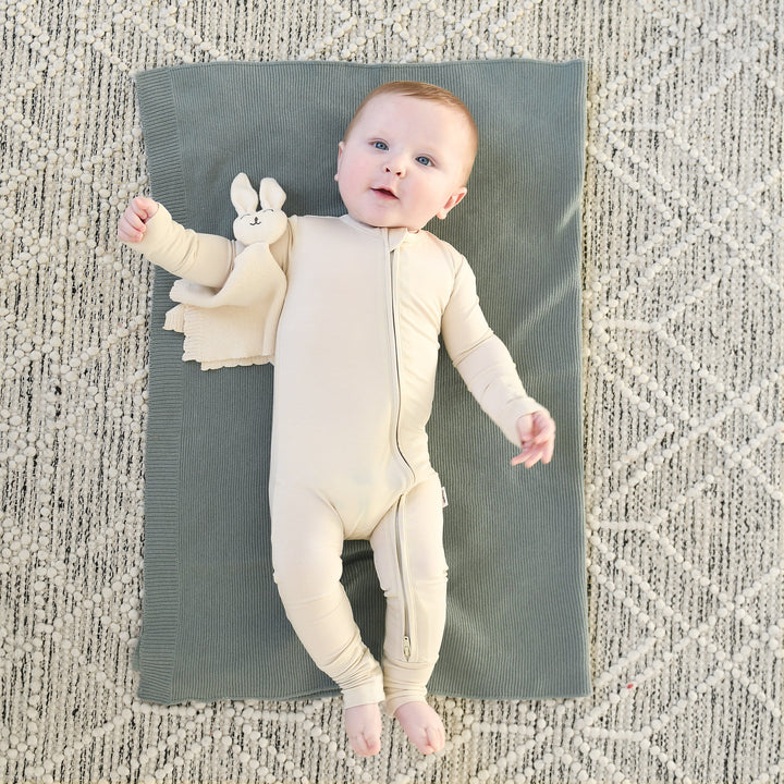 Oatmeal ZIP - Gigi and Max