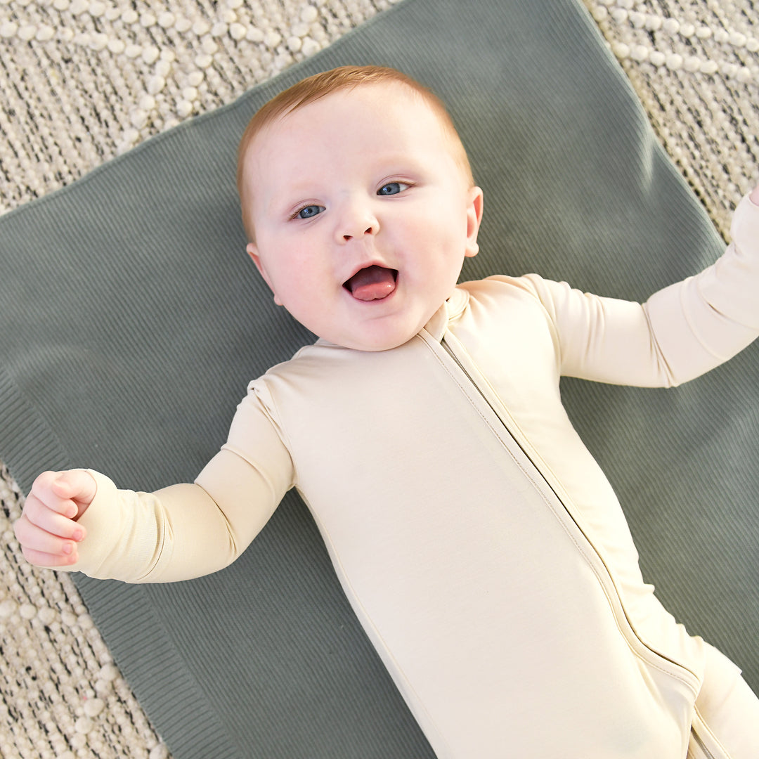 Oatmeal ZIP - Gigi and Max