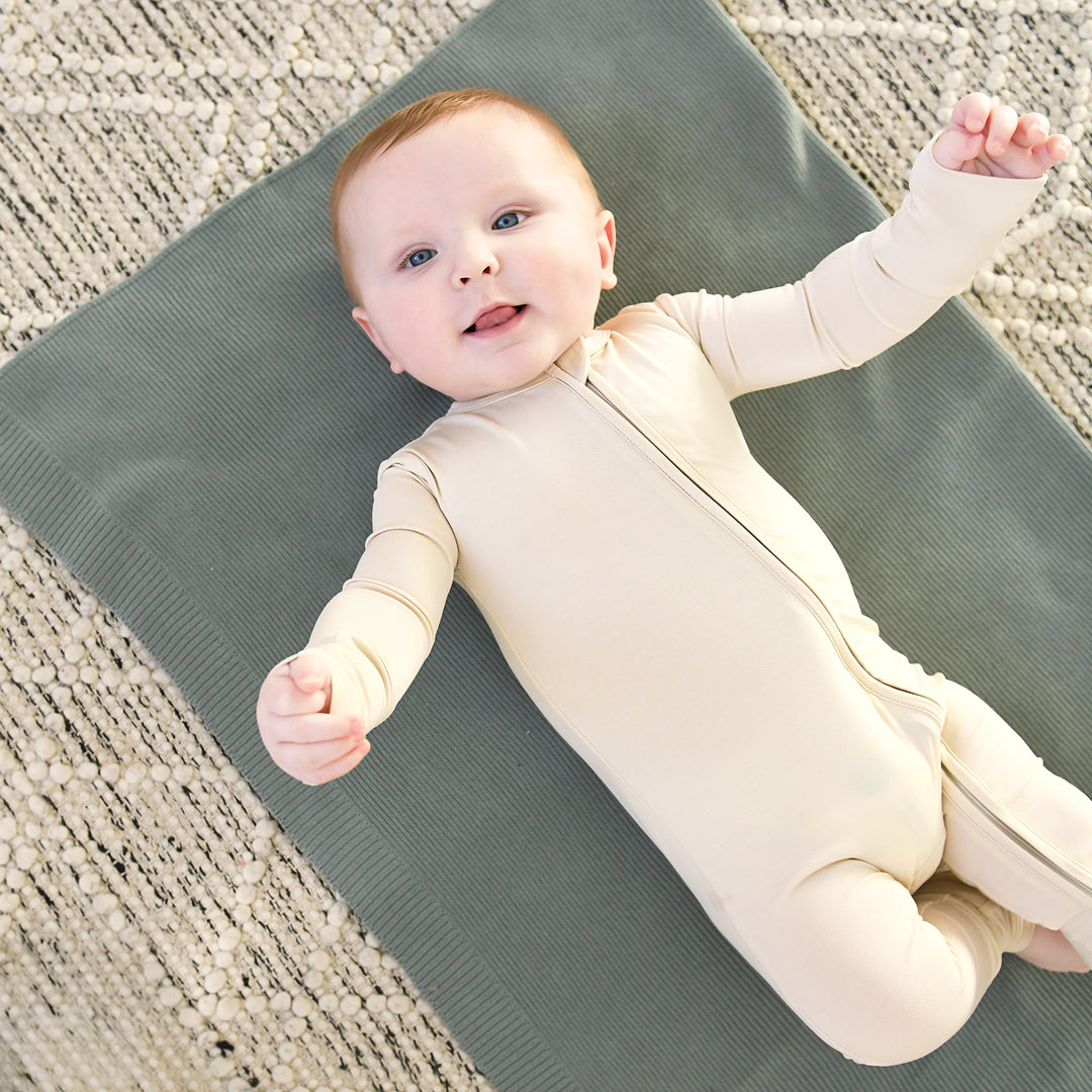 Oatmeal ZIP - Gigi and Max