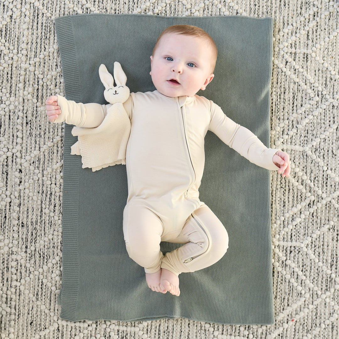 Oatmeal ZIP - Gigi and Max