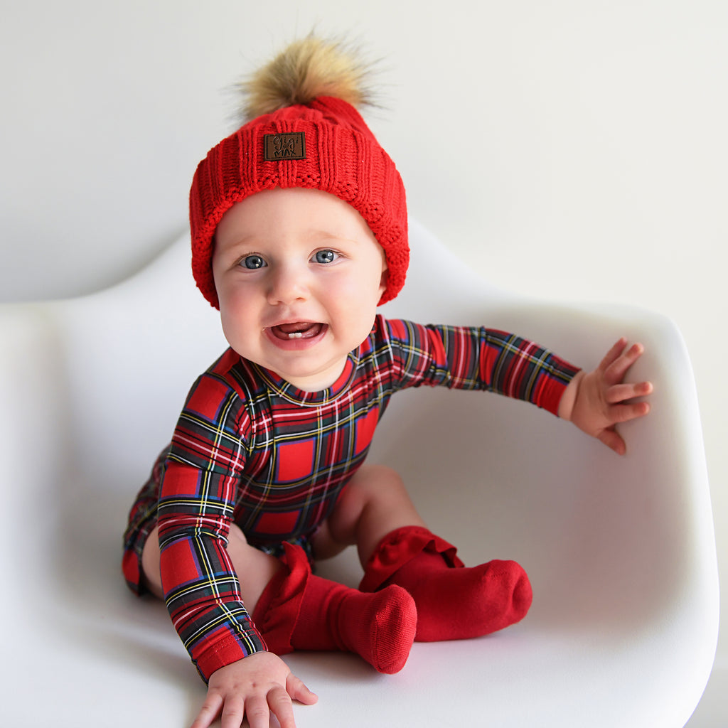 True Red POM BEANIE Gigi and Max