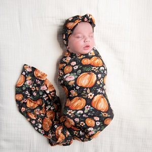 Scarlett SWADDLE - Gigi and Max