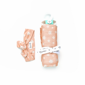 Daisy SWADDLE - Gigi and Max