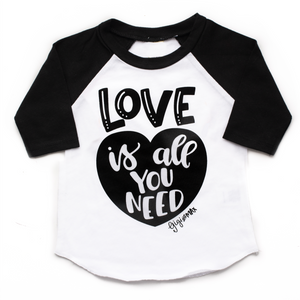 Black sleeved raglan - love is all you need in BLACK - Gigi and Max